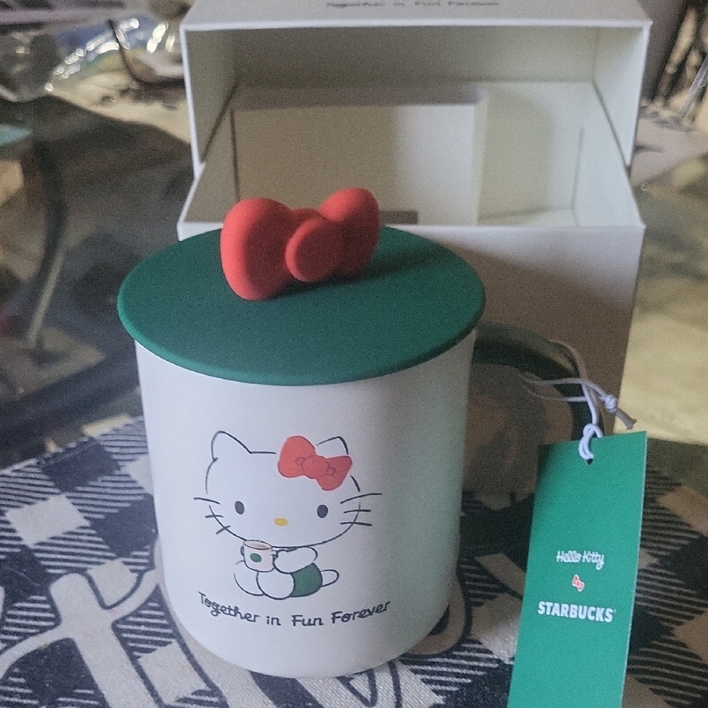 Hello Kitty Kids Mug with Red Bow and Green Lid Boxed Adorable Hard To Find